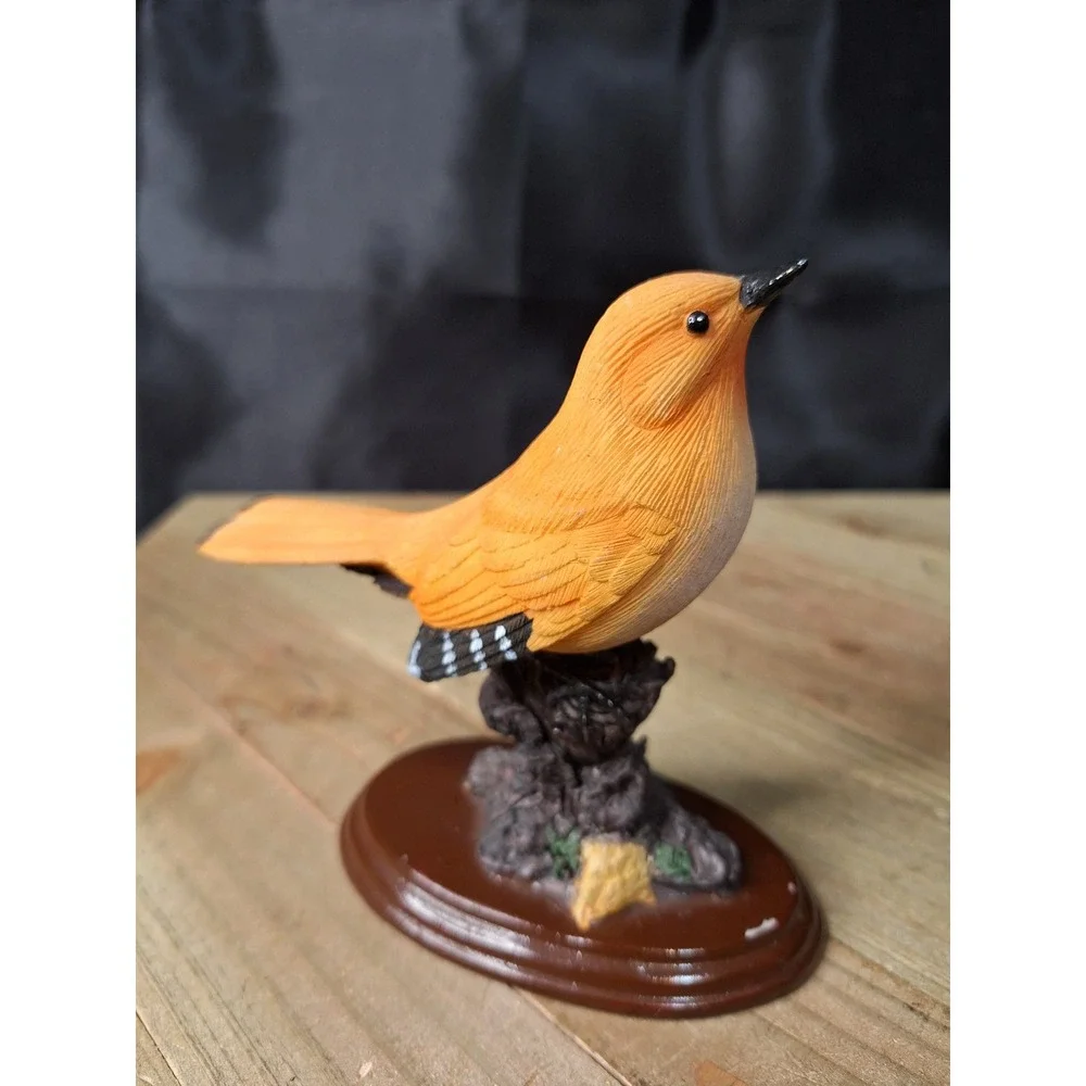 Resin Yellow Female Baltimore Oriole Figurine on Tree Stump Hand Painted